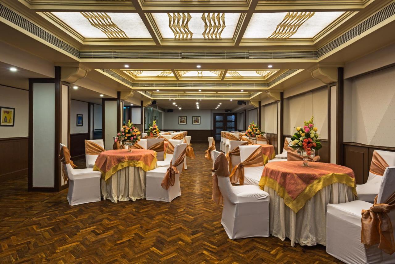 Hotel Crystal Palace Meerut Exterior photo