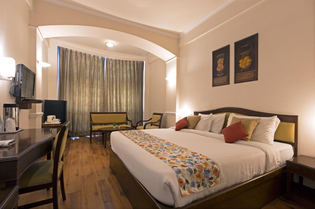 Hotel Crystal Palace Meerut Exterior photo