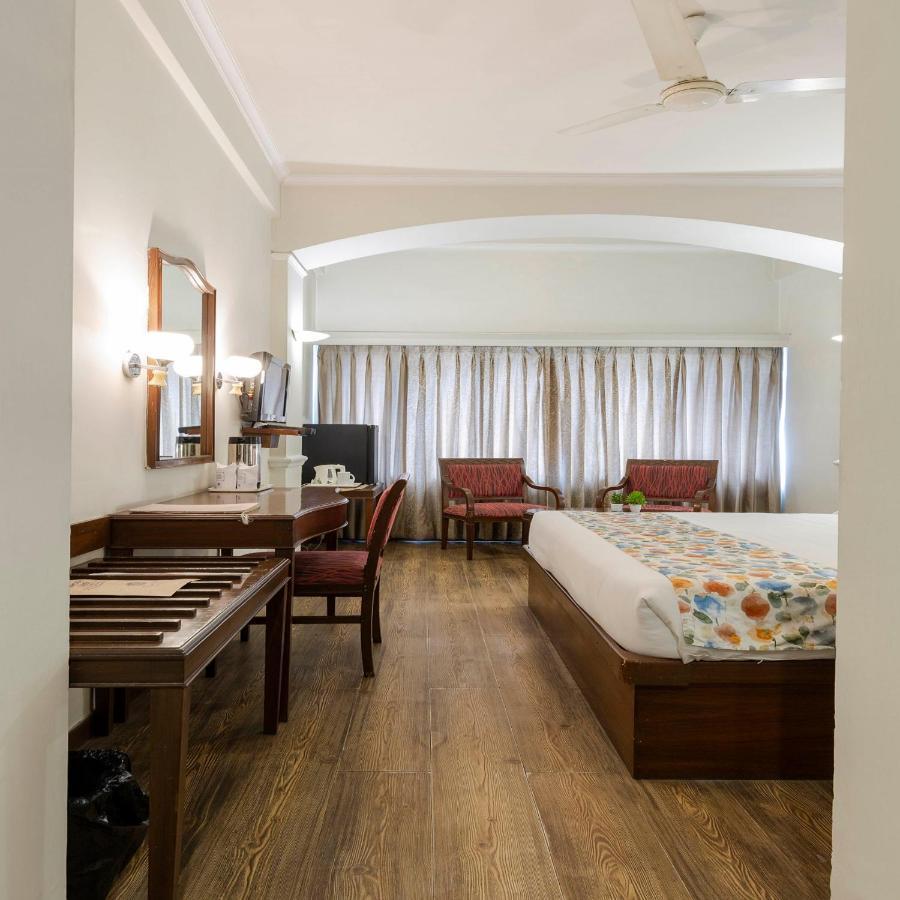 Hotel Crystal Palace Meerut Exterior photo