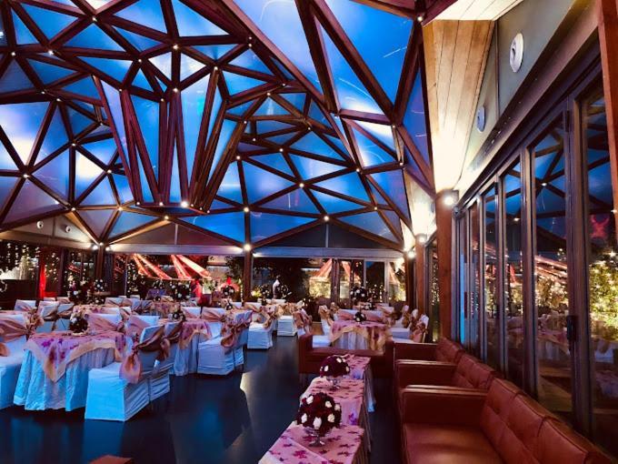 Hotel Crystal Palace Meerut Exterior photo
