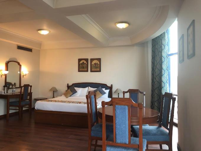 Hotel Crystal Palace Meerut Exterior photo
